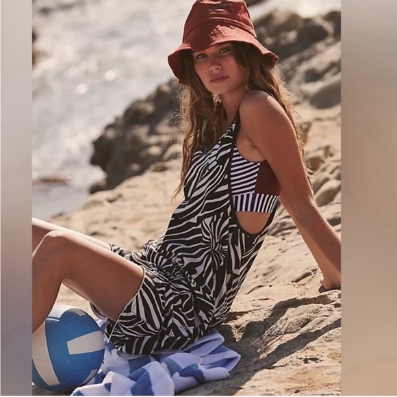 NWT Free People FP Movement Printed Hot Shot Mini Romper - Picture 2 of 3